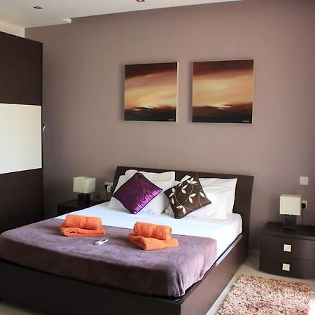 Sunny 2 Bedroom, 2 Bathrooms, Seaside Apt. Sliema Exterior foto