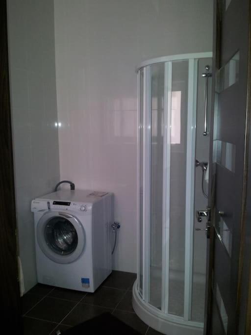 Sunny 2 Bedroom, 2 Bathrooms, Seaside Apt. Sliema Exterior foto