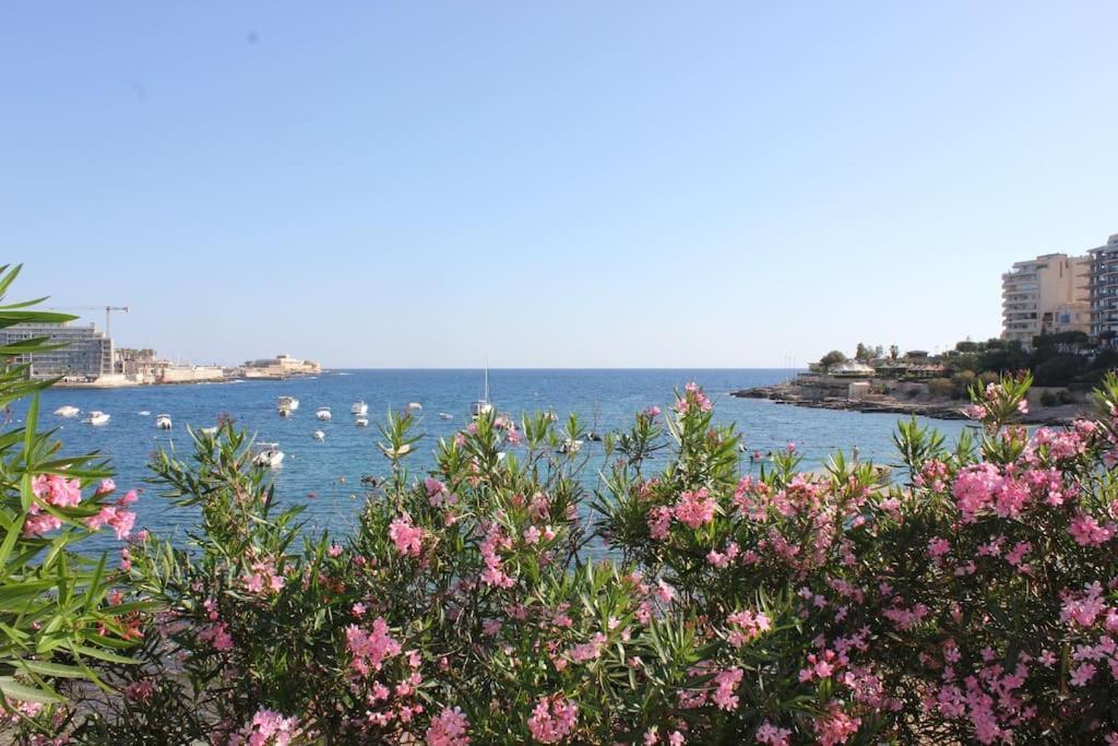 Sunny 2 Bedroom, 2 Bathrooms, Seaside Apt. Sliema Exterior foto
